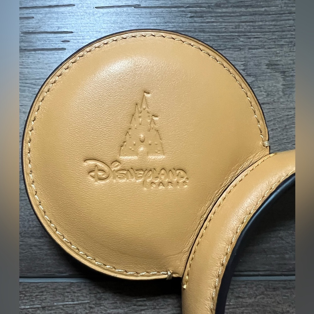 Brand New — Disney x COACH Disneyland Paris limited Edition Mickey Ears - Picture 5 of 10